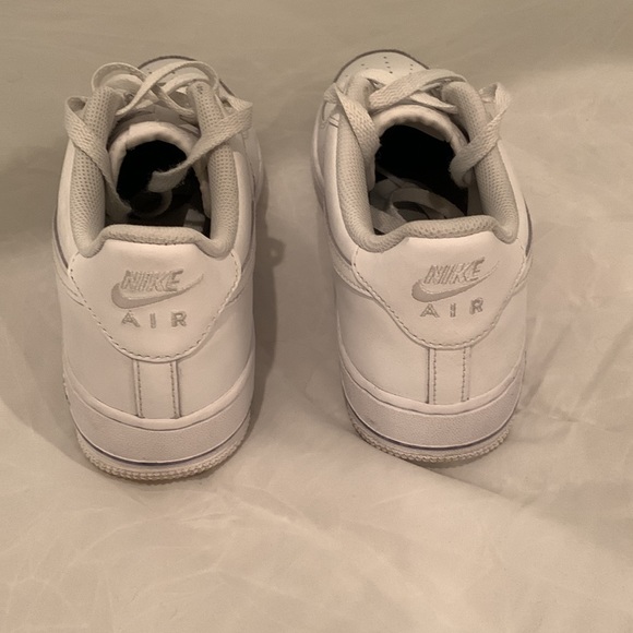 Nike Air Force 1; great condition - Picture 3 of 5